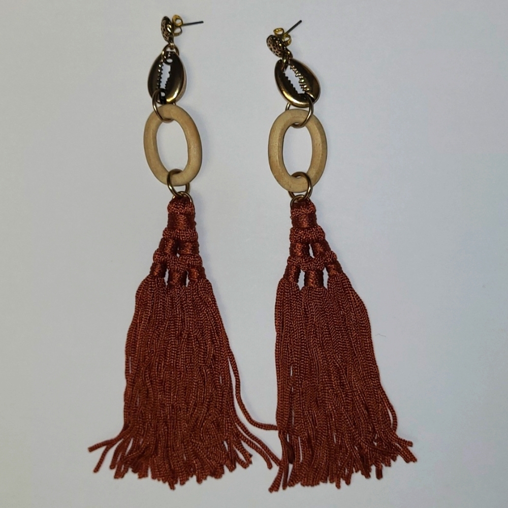 NWOT Free People Tassel Earrings With Gold Shell Detail